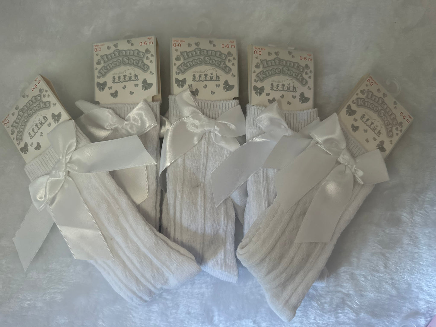 White heart knee high bow socks 0-6
